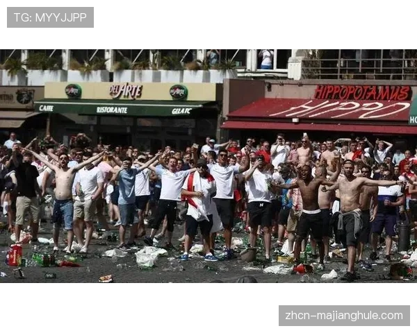 欧足联加强赛场纪律管理,种族主义言行将面临严厉处罚 欧足联加强赛场纪律管理,种族主义言行将面临严厉处罚